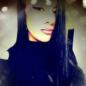 Meet your Posher, Alejandra